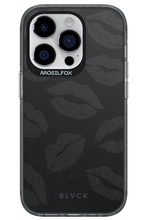 Dark Lips - Apple iPhone 14 Pro