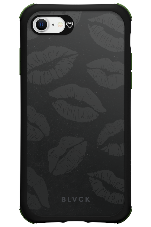 Dark Lips - Apple iPhone SE 2022