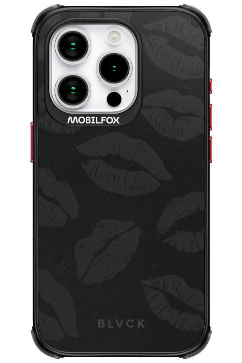 Dark Lips - Apple iPhone 15 Pro