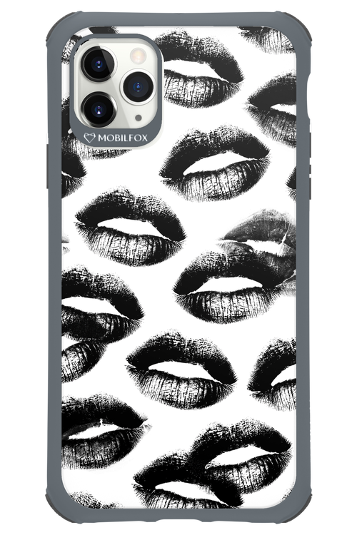 Ghost Kiss - Apple iPhone 11 Pro Max