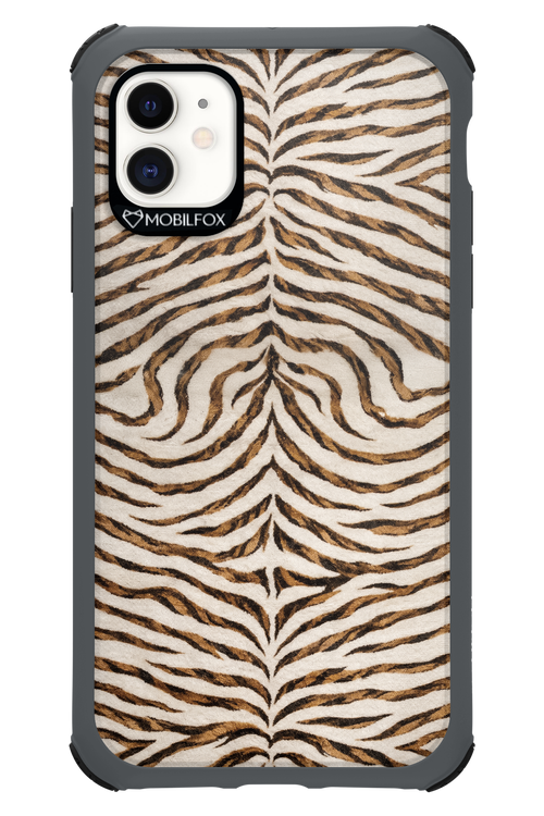 Adventure Charm - Apple iPhone 11