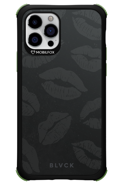 Dark Lips - Apple iPhone 12 Pro