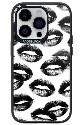 Ghost Kiss - Apple iPhone 14 Pro